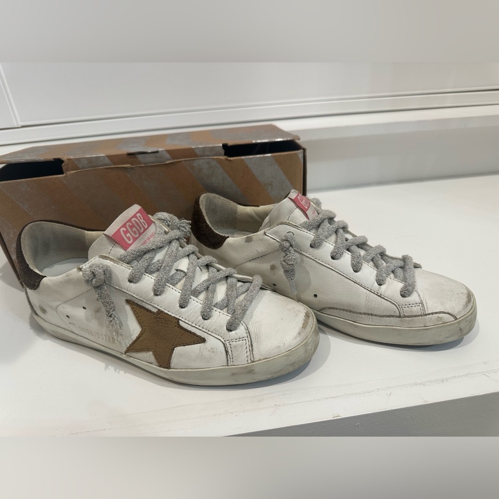 Golden Goose White Sneakers with Brown Star and Dark Heel - Picture 2 of 9